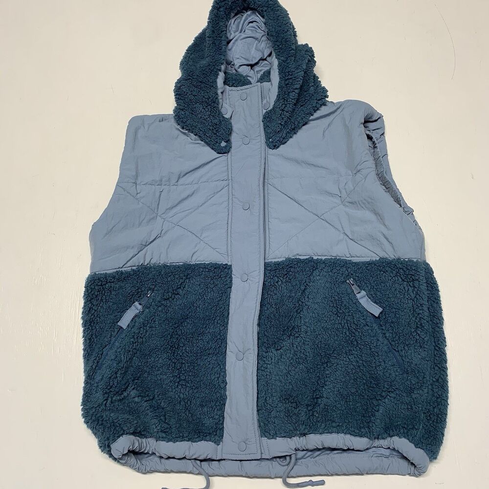 FP Movement Adventure Awaits Fleece Vest Amber Combo Sherpa Aqua Blue Sz M